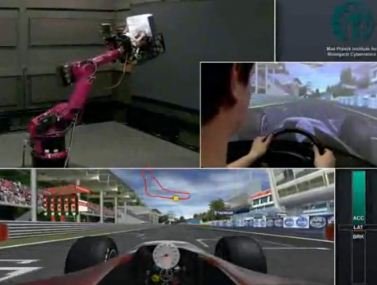 Robotas F1 simuliatorius
